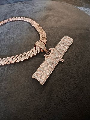 PLAYHARD Pendant and Cuban link