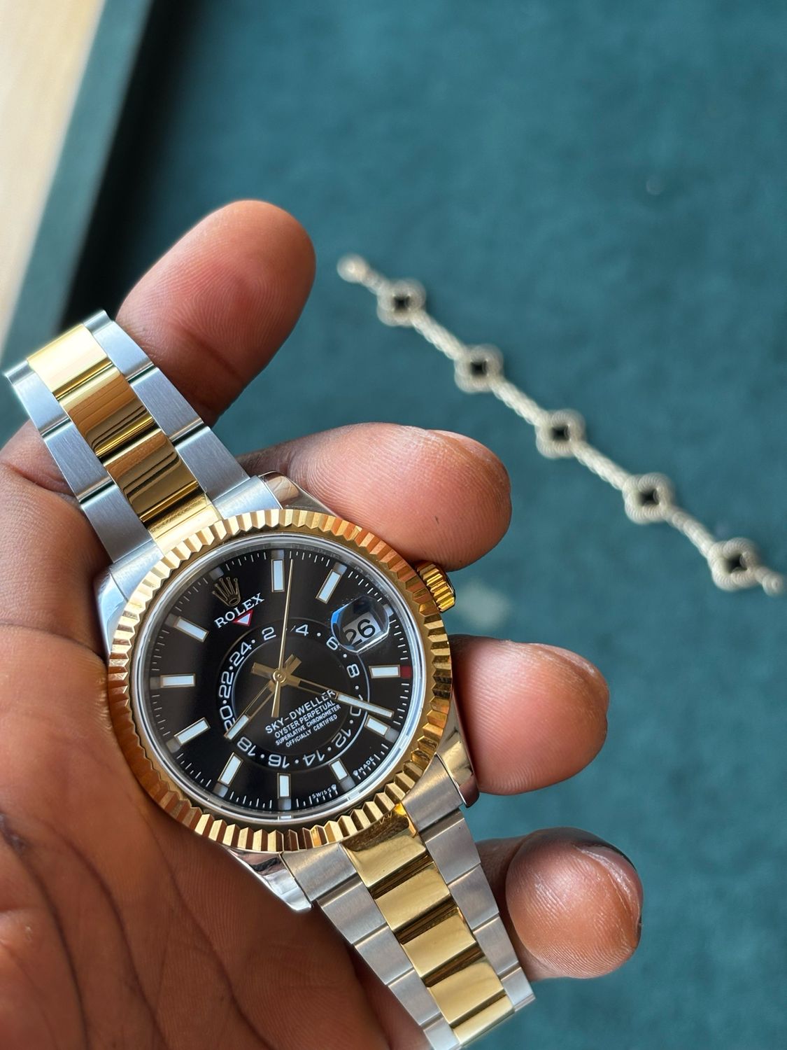SC Rolex Skydweller two-tone, Oyster bracelet, Black dial