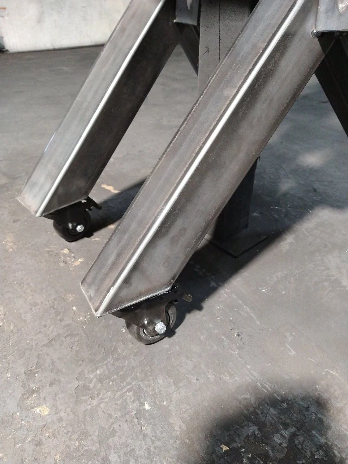 X-Shaped Base With Casters