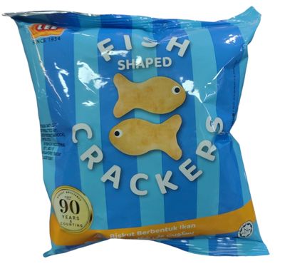 LEE FISH SHAPED CRACKERS 110G