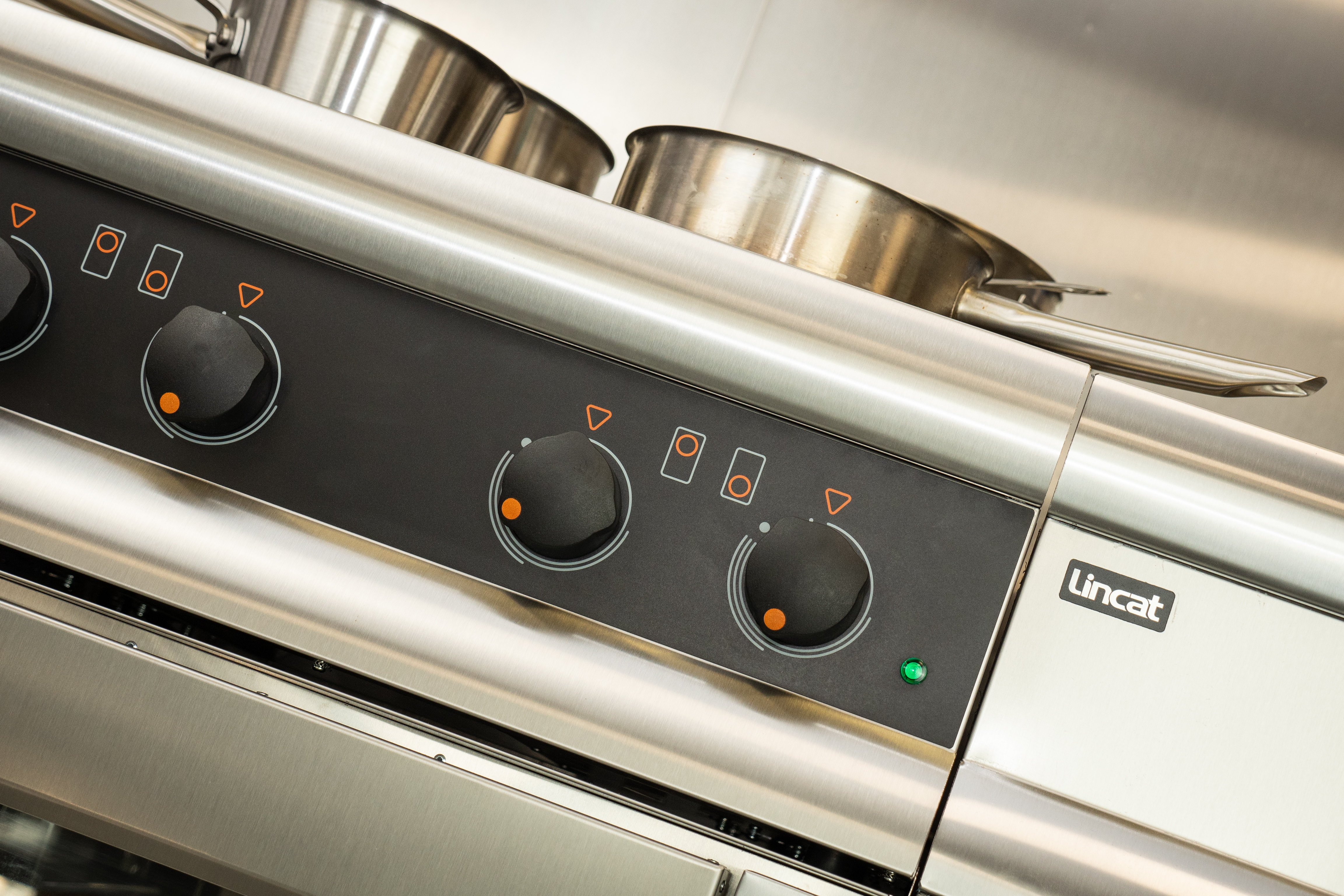 Lincat SLI42 - Silverlink Electric Counter-top Induction Hob – 4 Zones – W 600 mm – 6.0 kW