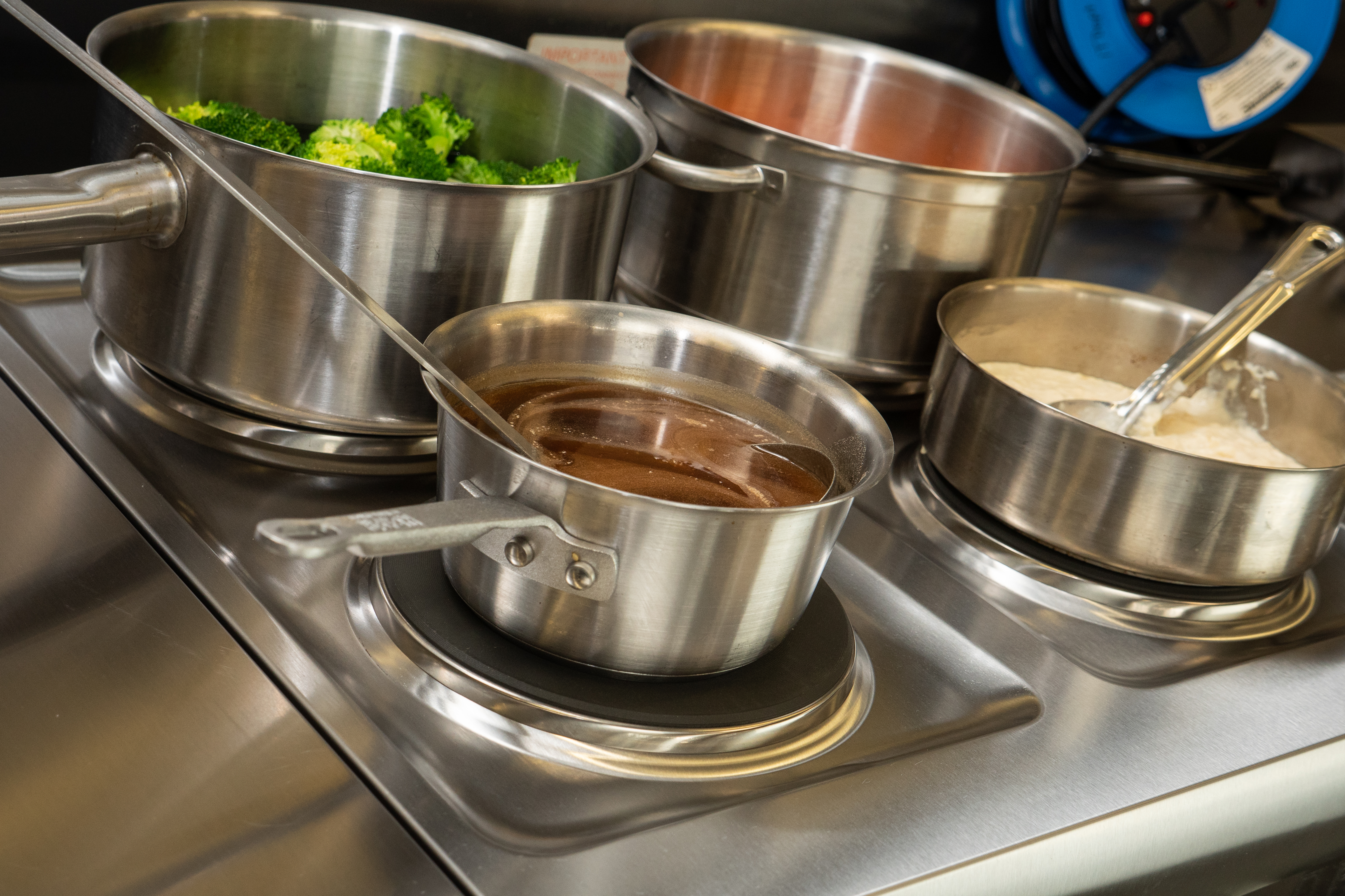 Lincat HT6 - Silverlink Electric Counter-top Boiling Top – 4 Plates – W 600 mm – 7.0 kW