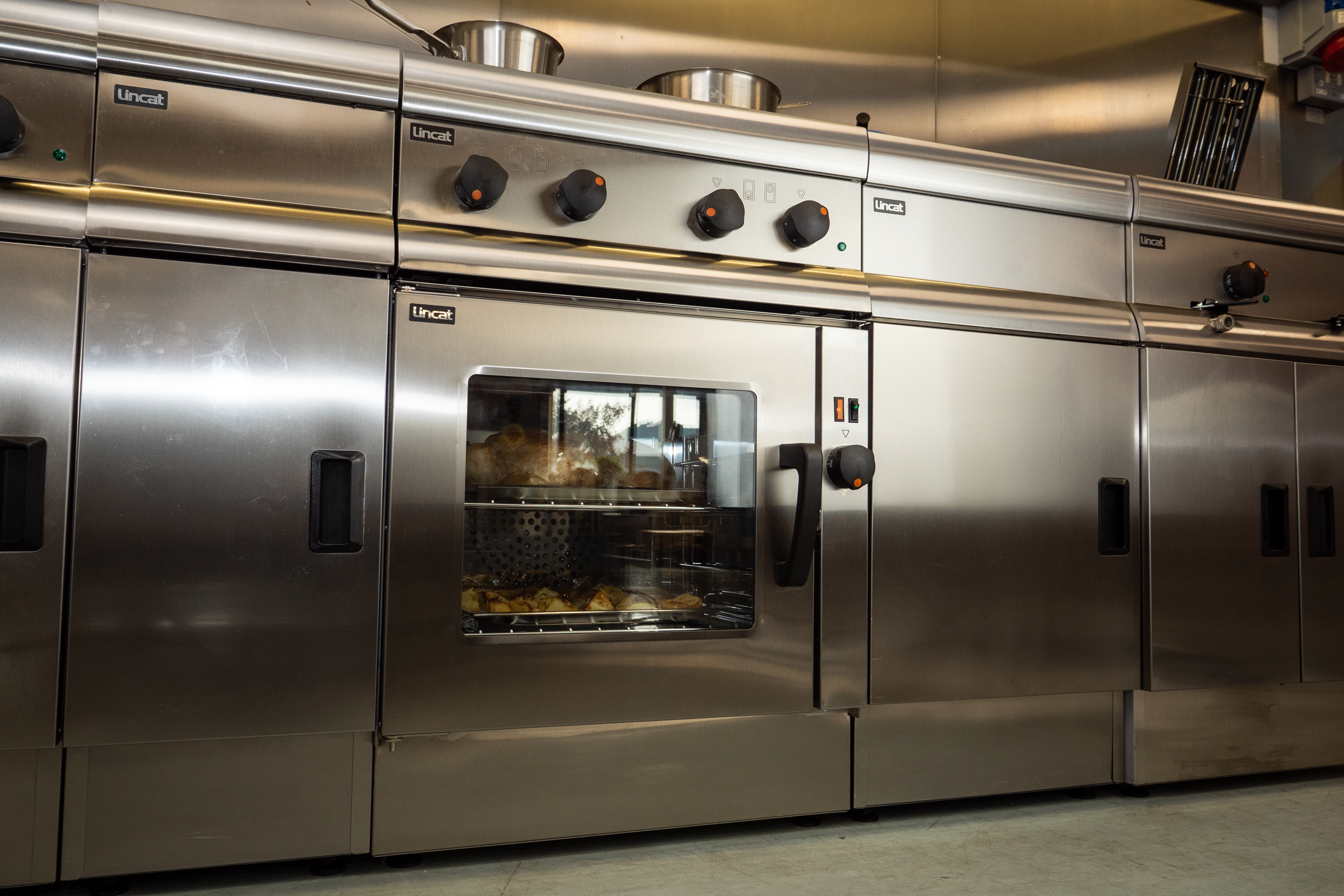 Lincat V6F/D - Silverlink Electric Free-standing Oven – Fan-assisted – Glass Doors – W 600 mm – 3.0 kW