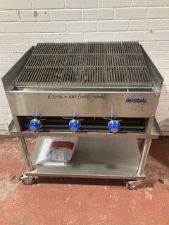 Imperial CEBA 3223 3x burner Char-rock Broilers with stand (X-demo model)