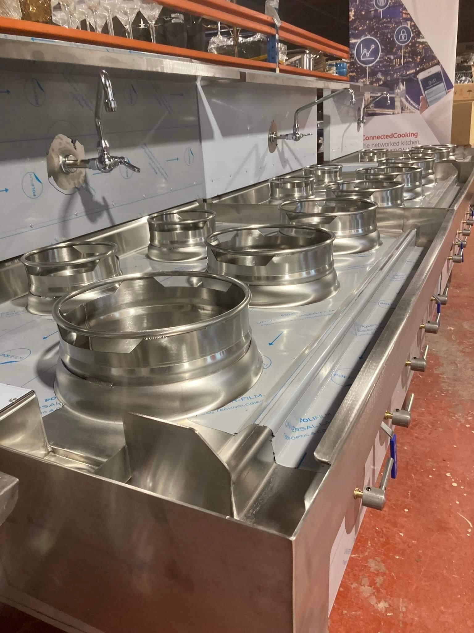 Chinese wok cooker (gas) 3 + 2