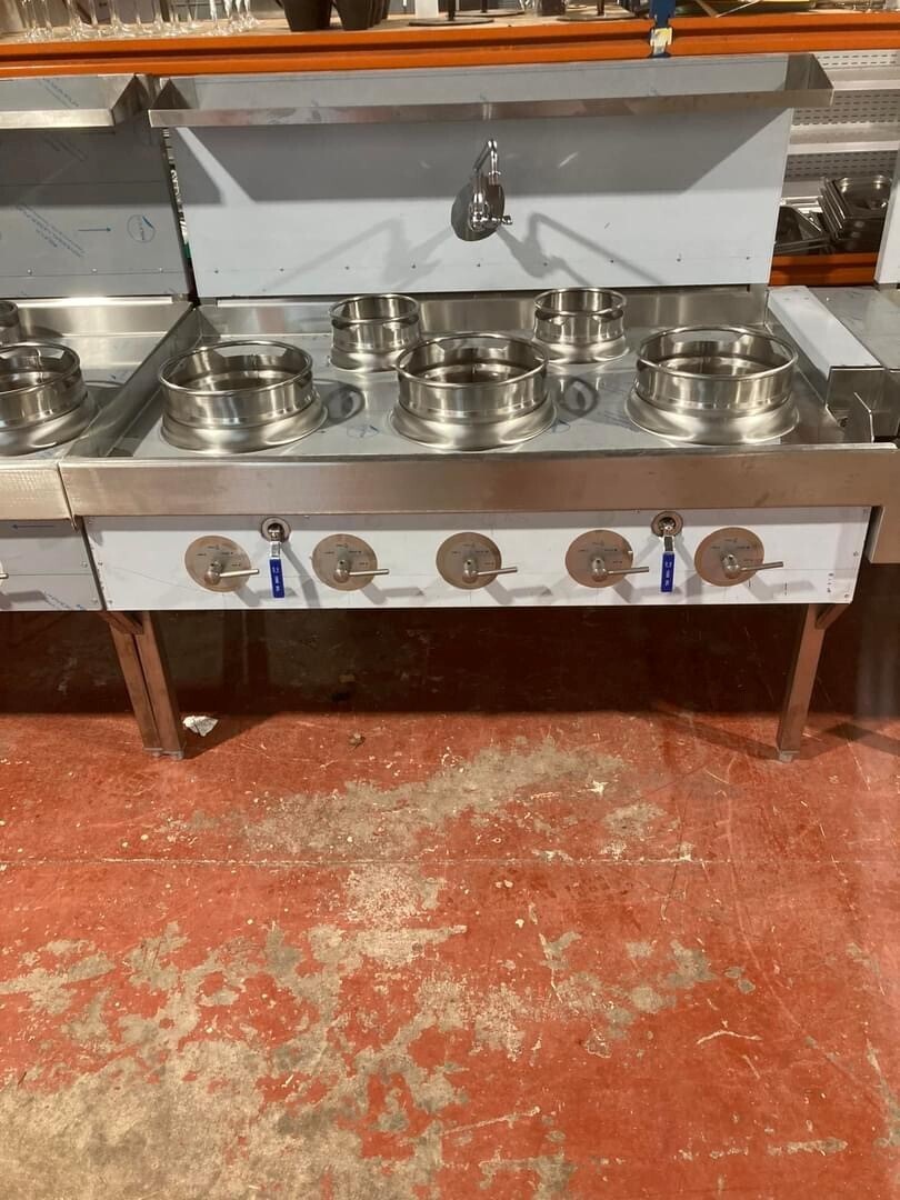 Chinese wok cooker (gas) 3 + 2