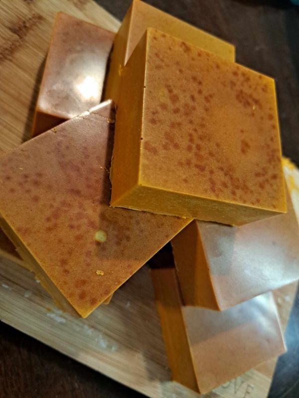 Turmeric &amp; Honey Brightening and Clarifying Soap Bar