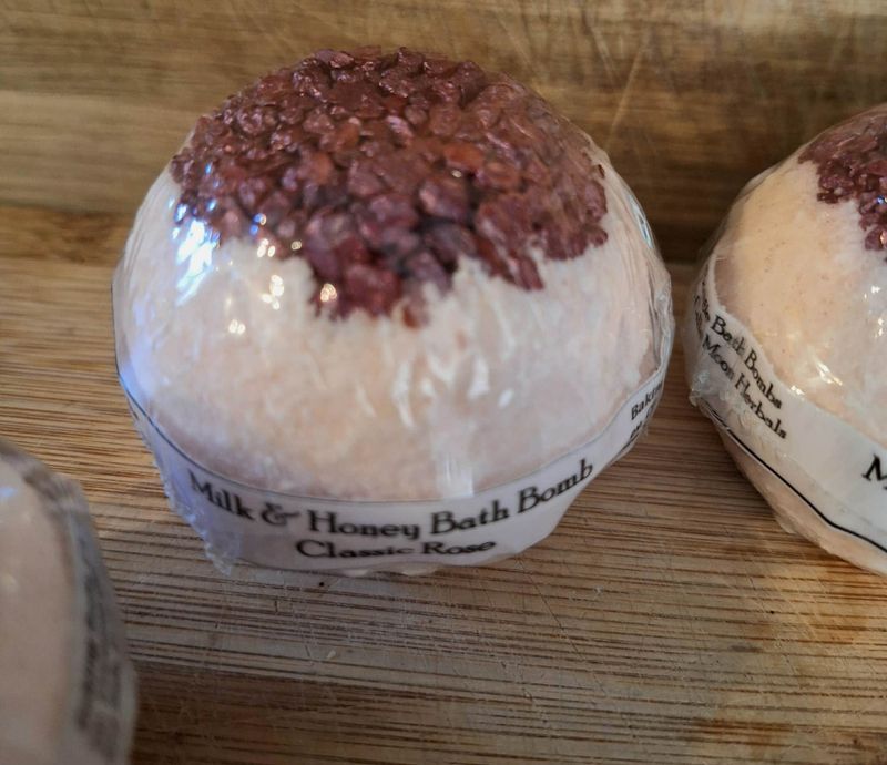 Milk &amp; Honey Bath Bombs ~ Classic Rose