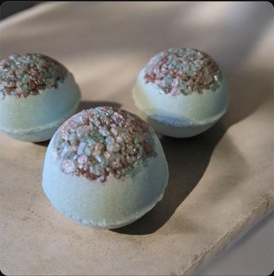 Mini Bath Bombs ~ Whispering Mist (Victorias Secret type)