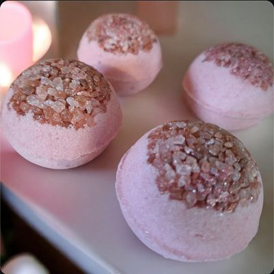 Mini Bath Bombs ~ Good Girl (Carolina Herrera type)