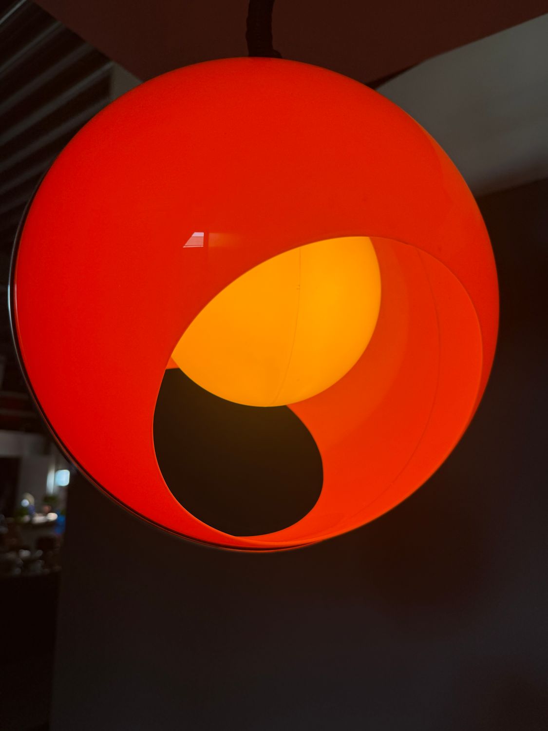 Bug Eye oranje Space Age set  van 3 hanglampen - stijl Luigi Colani - Italië