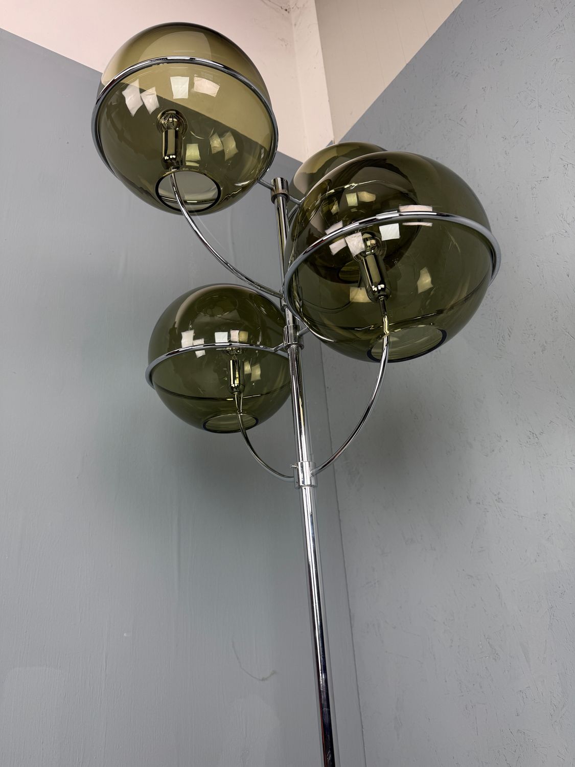 Vico Magistretti voor Oluce - hoge monumentale Lyndon binnenvloerlamp -Murano-1977
