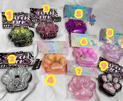 Jumbo Sparkling Paw Squishy