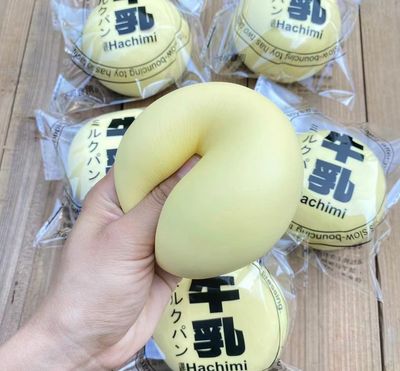 Hachimi Squishy Milk Bread Chocolate Strawberry Foam Squishy Safe Material Stressrelief Toy