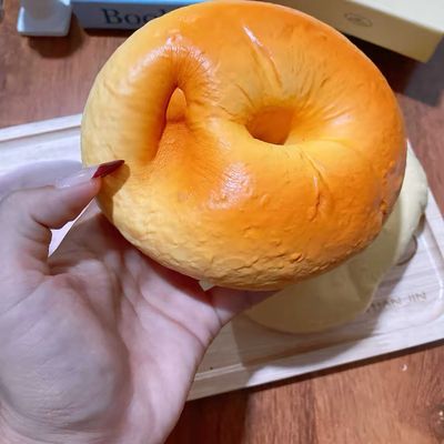 Hachimi Super Bagel Slow-Rising Foam Squishy Stressrelief Toy Cute Gift soft Safe Material