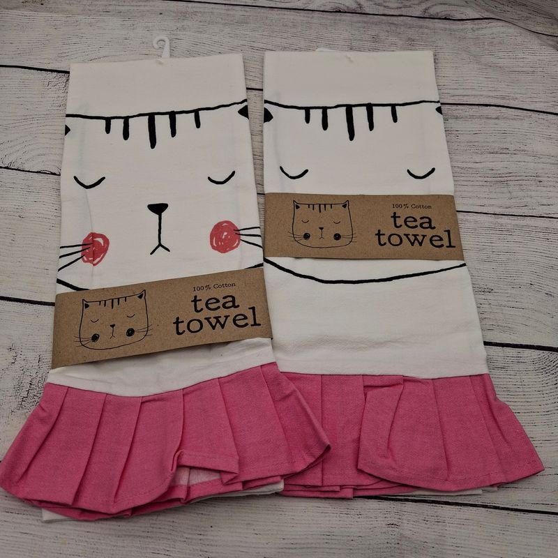 Set of 2 Kitty Kitchen Tea Towels, Cute Cat, White Hand Towel with Pink Ruffle