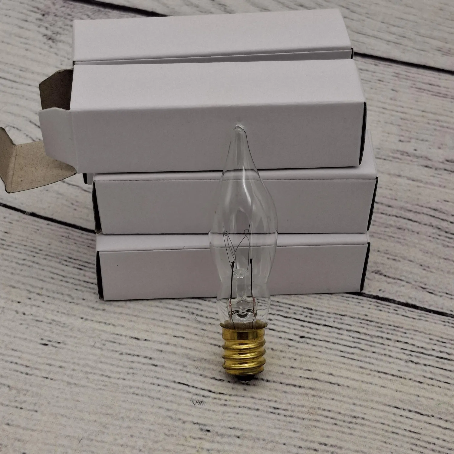 Flame-shaped C7 Light Bulbs, 7.5 Watt