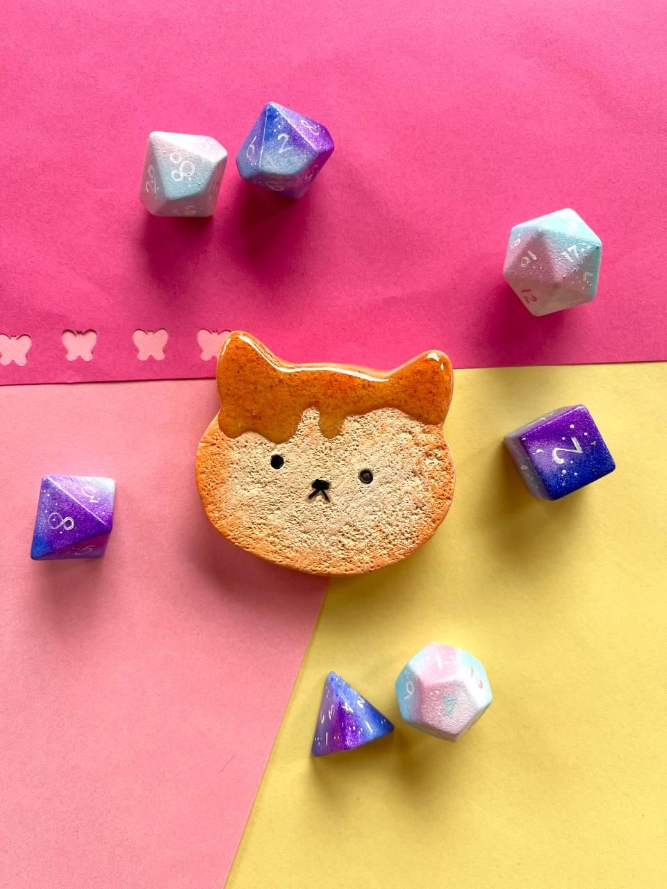 Cute Clay Cat Cookie Magnet – Handmade Kawaii Cat Lover Gift, Polymer Clay Home Decor