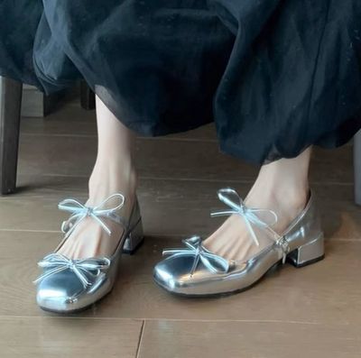 حذاء بالرينا فضي