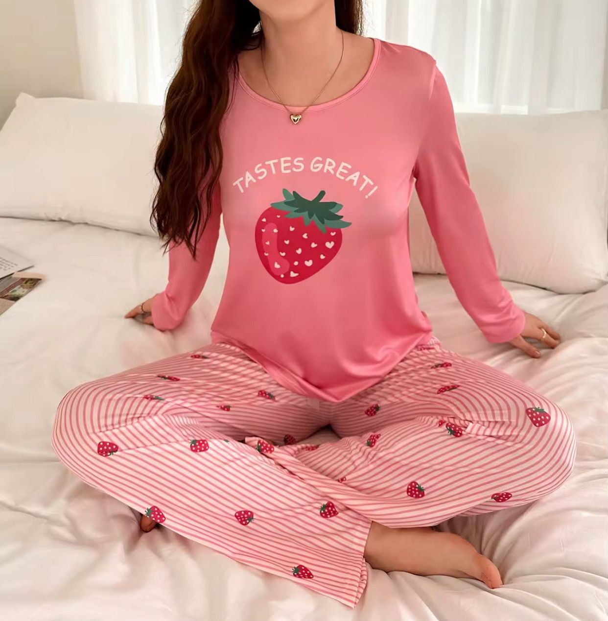 بجامة الفراولة