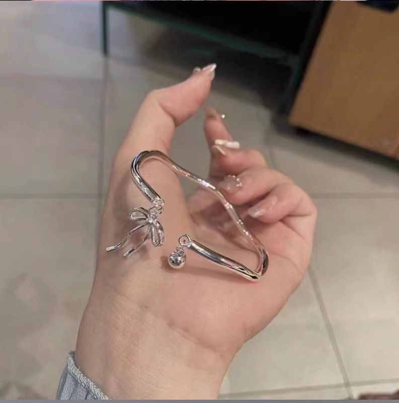 سوار فيونكة