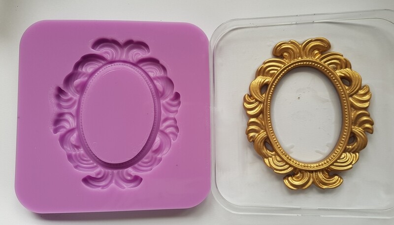 EMLEMS ORNATE OVAL FRAME SILICONE MOULD