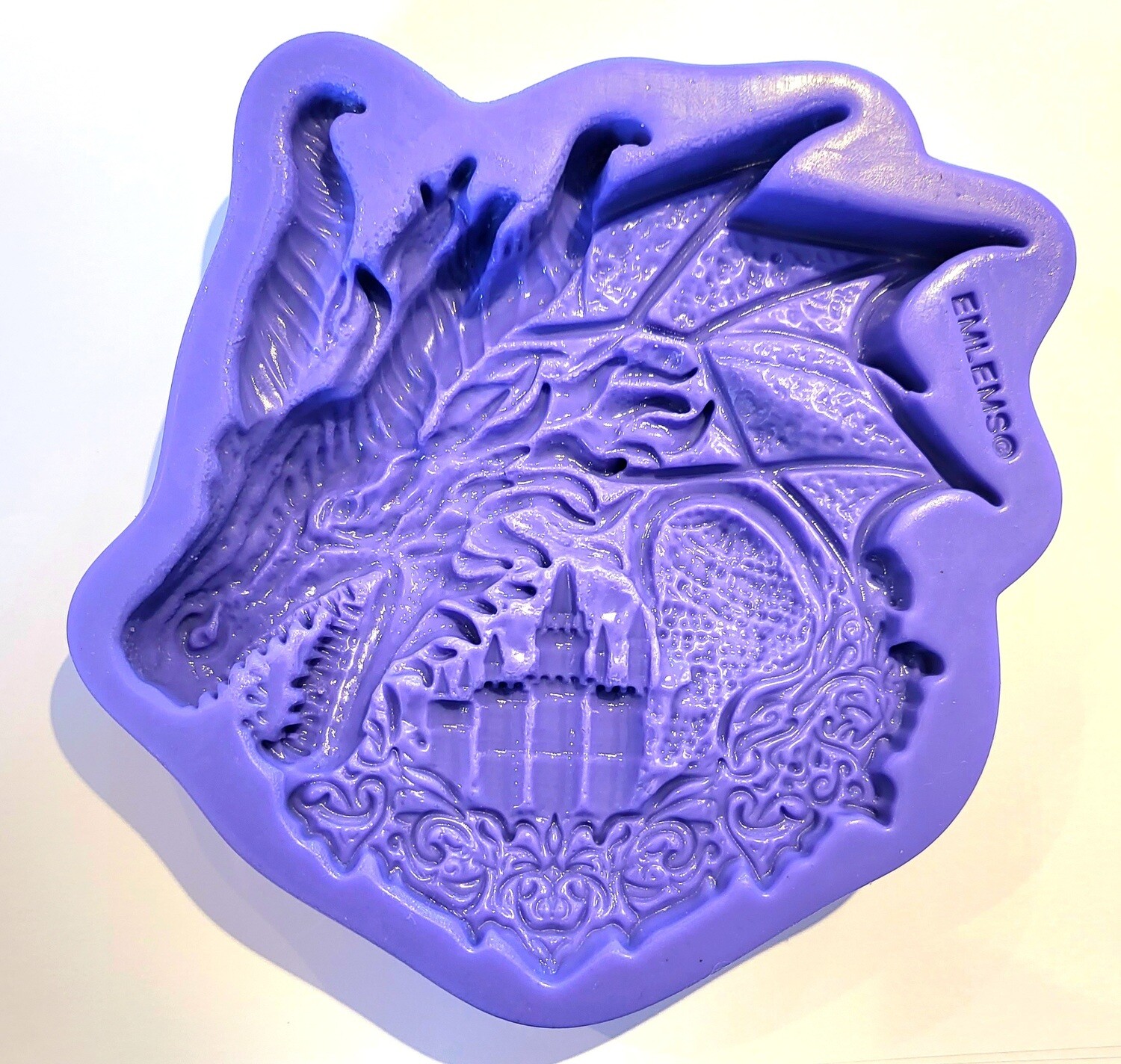 EMLEMS NEW LARGE DRAGONS KEEP SILICONE MOULD