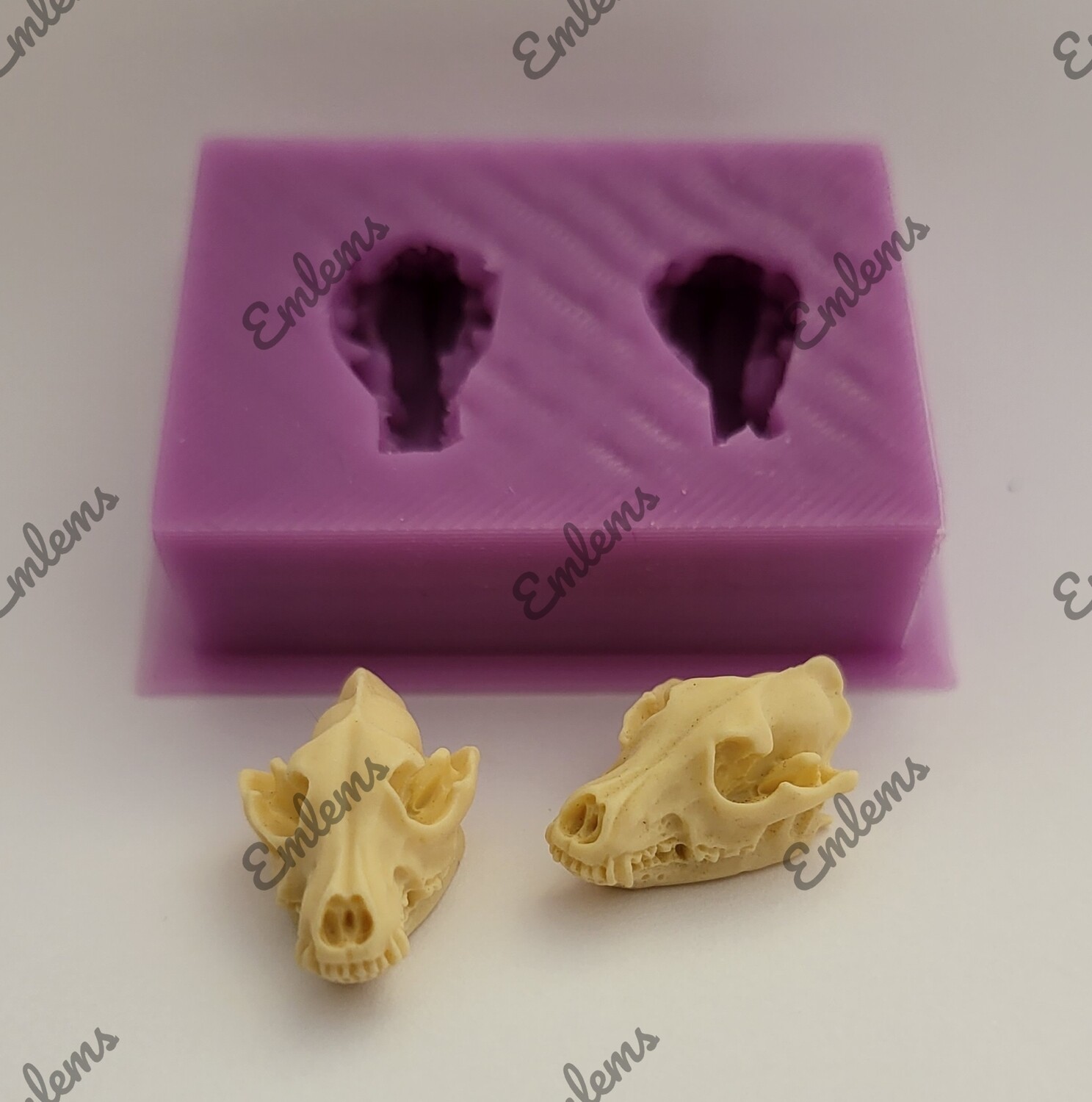 EMLEMS WOLF SKULL DUO SILICONE MOULD