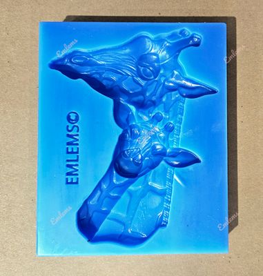 Emlems Jungle Giraffe Duo Silicone mould food safe, also for resin, clay, wax and more