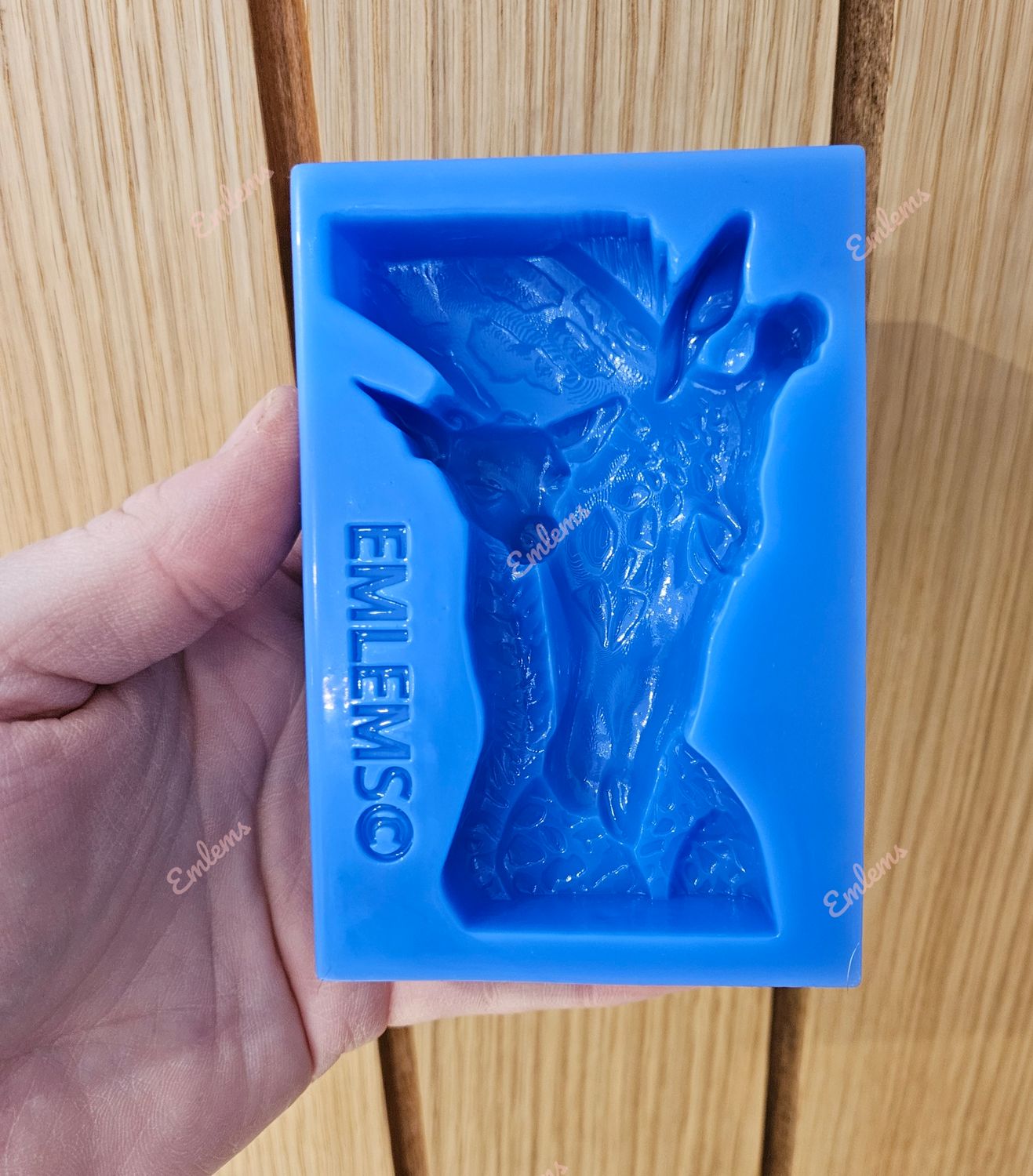 Emlems Jungle mother and baby calf giraffes Silicone mould food safe, also for resin, clay, wax and more