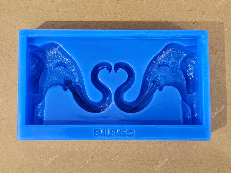 Emlems Jungle Elephants Heart Plaque Silicone mould food safe, also for resin, clay, wax and more