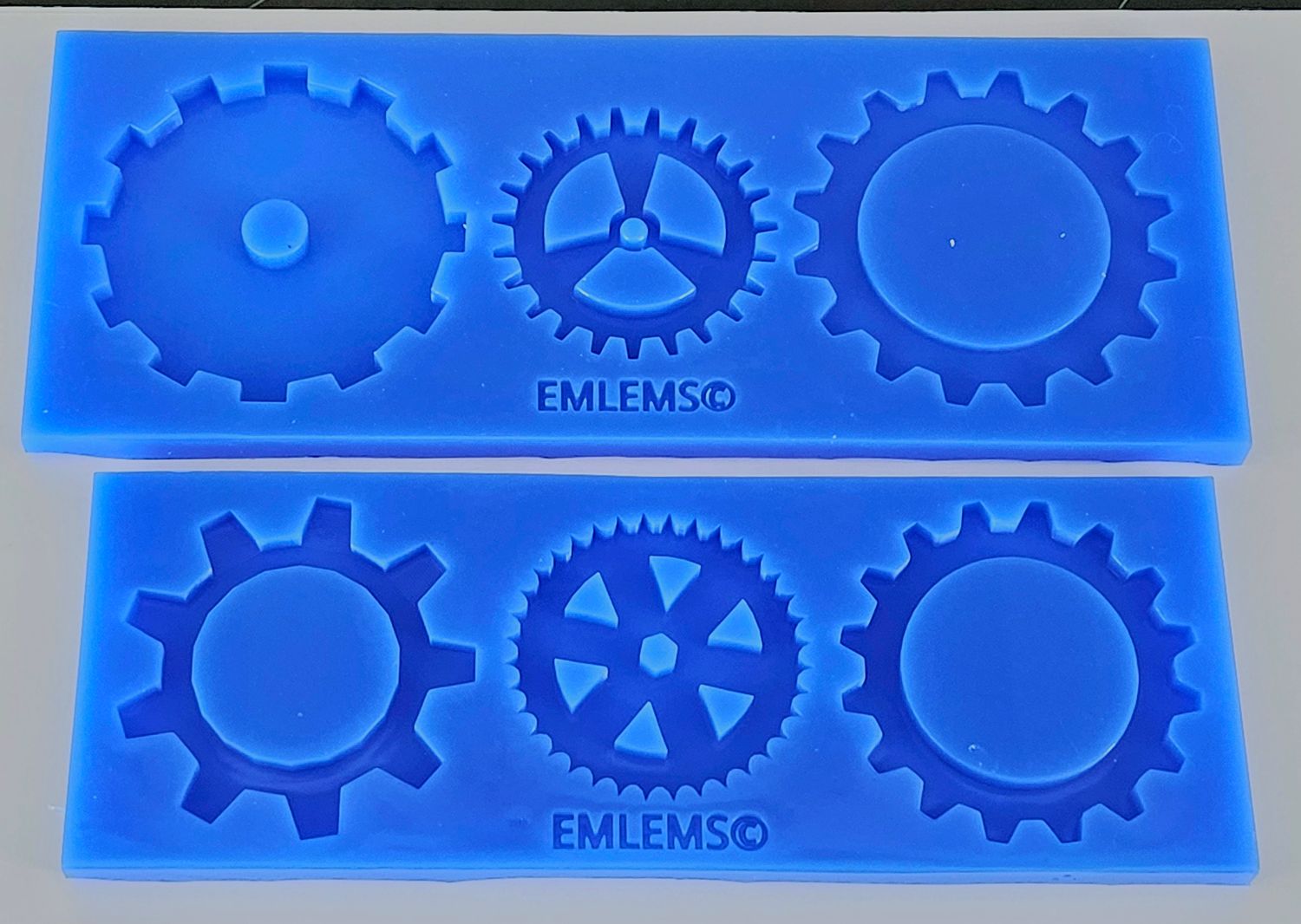 EMLEMS STEAMPUNK COGS SET OF TWO LARGE MOULDS SILICONE MOULD