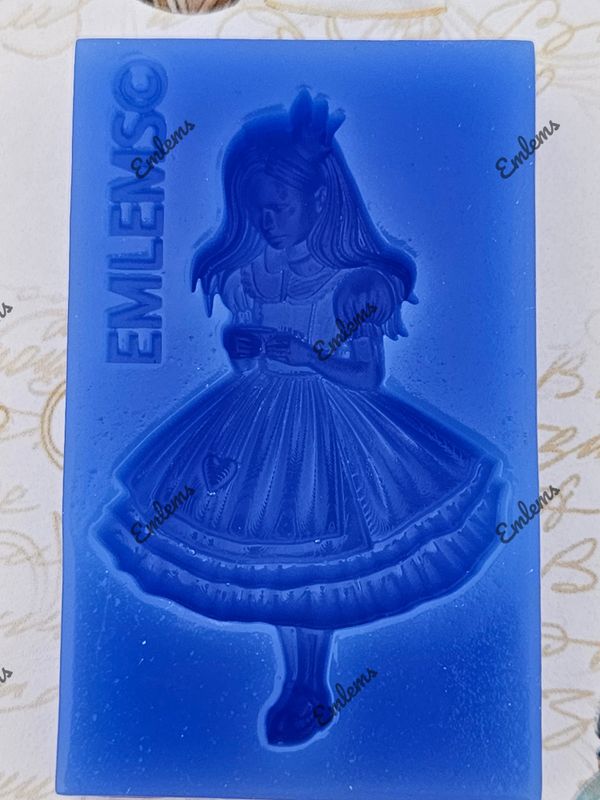 EMLEMS NEW WONDERLAND RANGE SMALL ALICE SILICONE MOULD