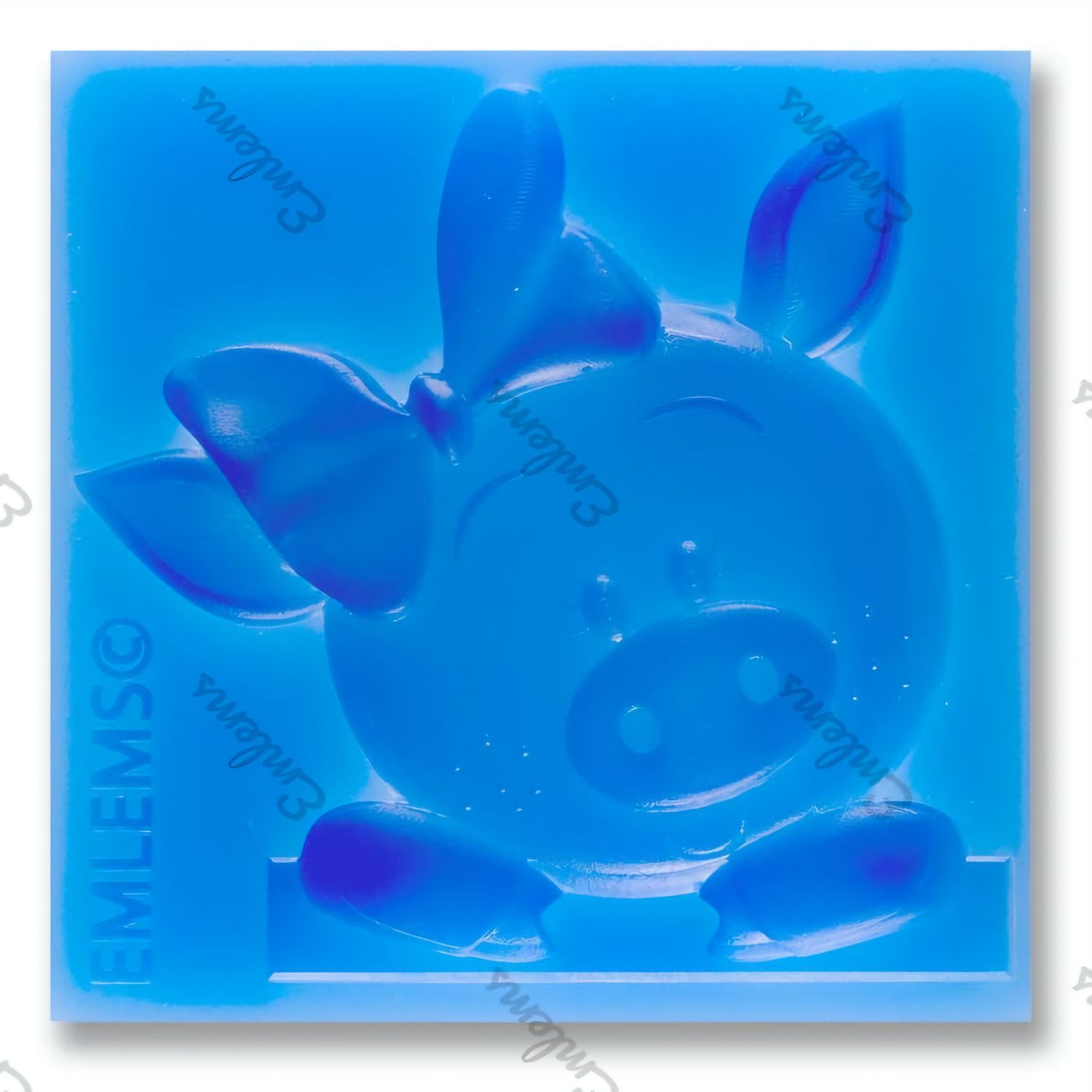 EMLEMS FARM CARTOON PIG SILICONE MOULD
