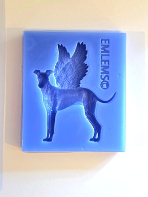 EMLEMS SMALL WHIPPET GREYHOUND DOG WITH WINGS SILICONE MOULD
