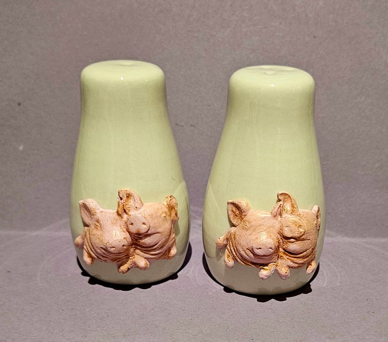 Emlems Handmade Piglets Salt and Pepper Pots Shakers