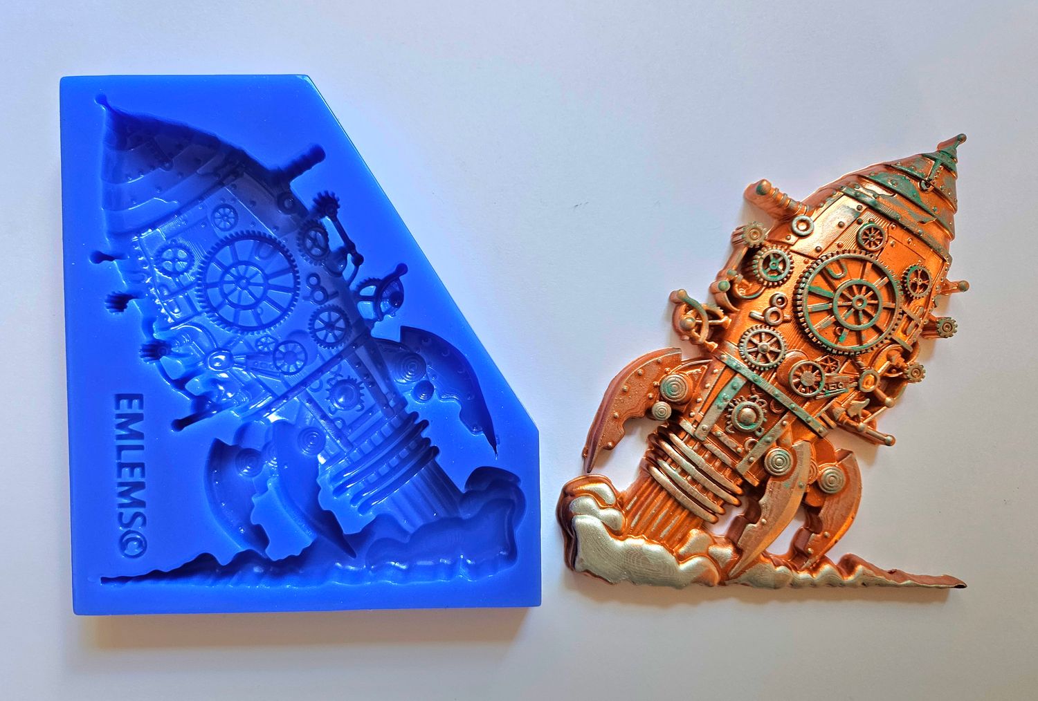 EMLEMS LARGE STEAMPUNK ROCKET SILICONE MOULD