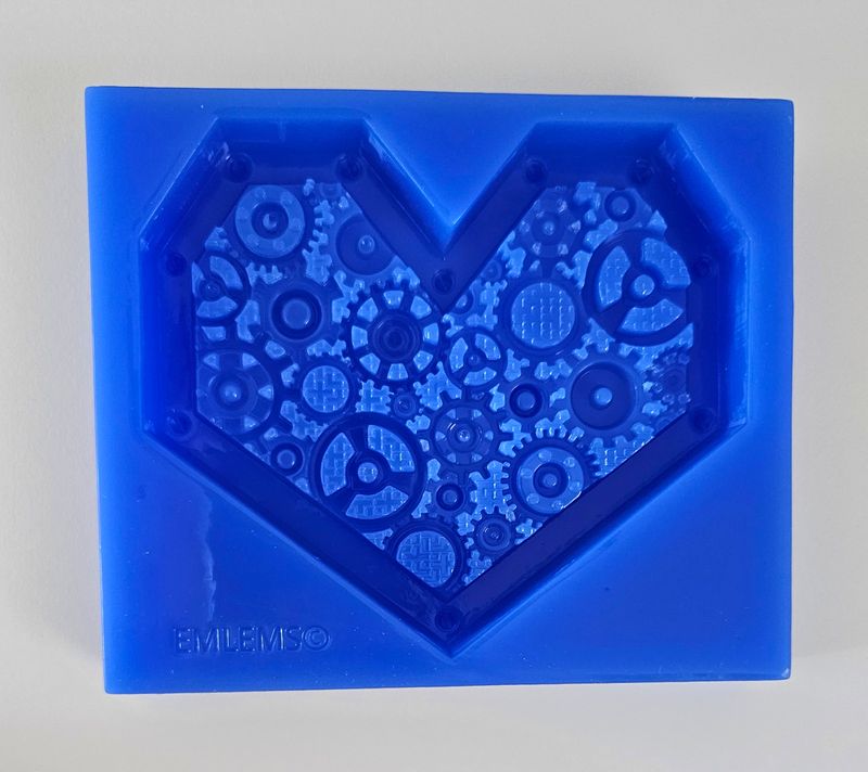 EMLEMS STEAMPUNK HEART SILICONE MOULD