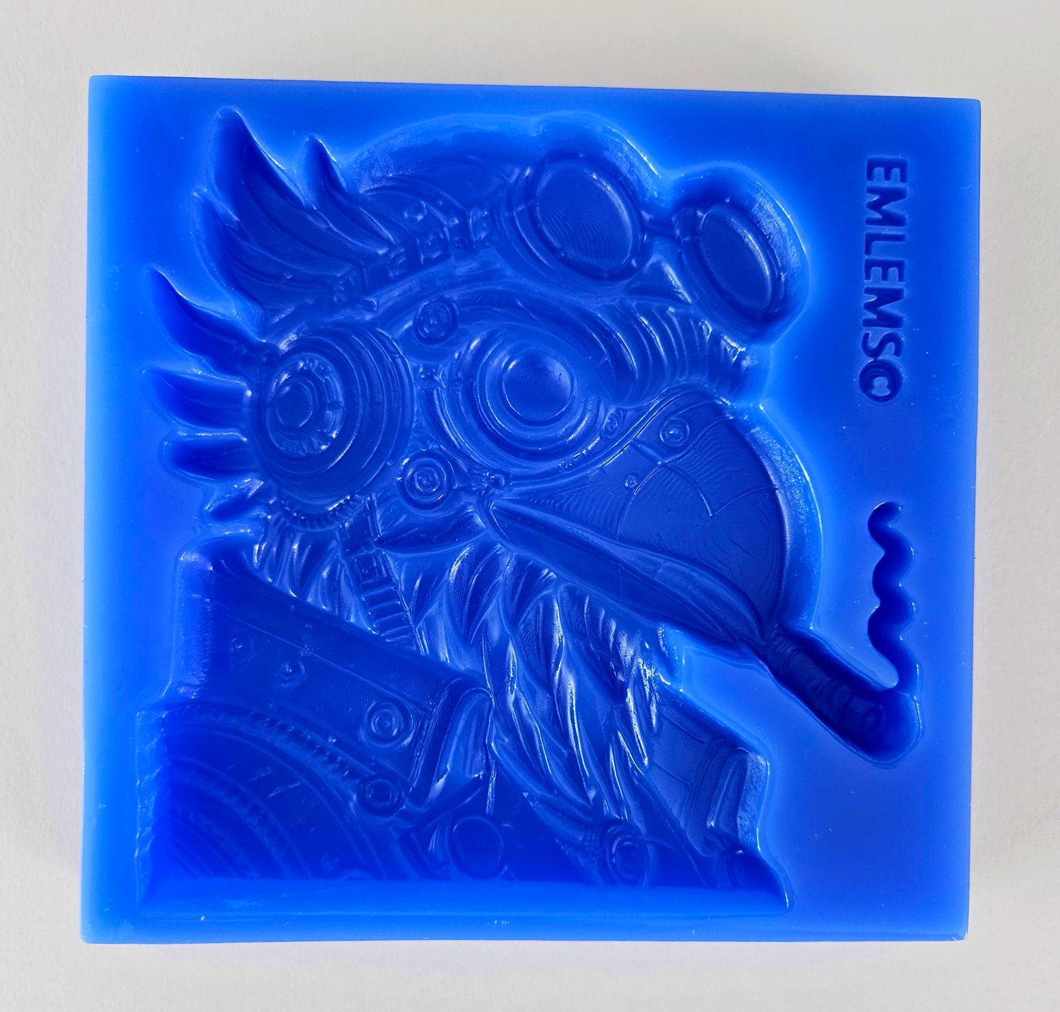 EMLEMS STEAMPUNK PARROT SILICONE MOULD