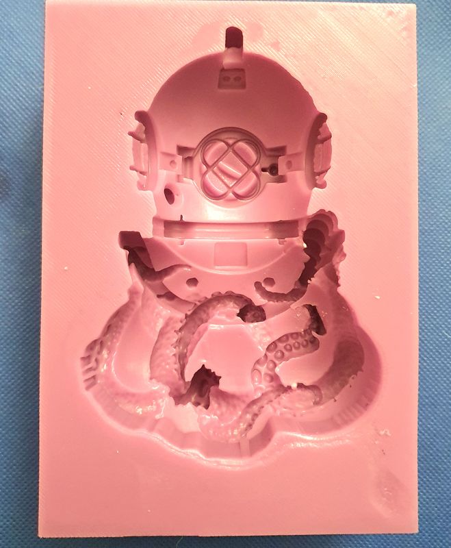 EMLEMS STEAMPUNK LARGE DIVING OCTOPUS HELMET SILICONE MOULD