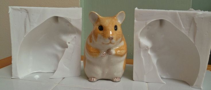 EMLEMS 3D HAMSTER SILICONE MOULD