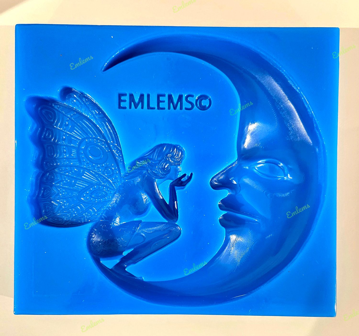 EMLEMS BRAND NEW &amp; EXCLUSIVE LARGE FAIRY ON THE MOON SILICONE MOULD