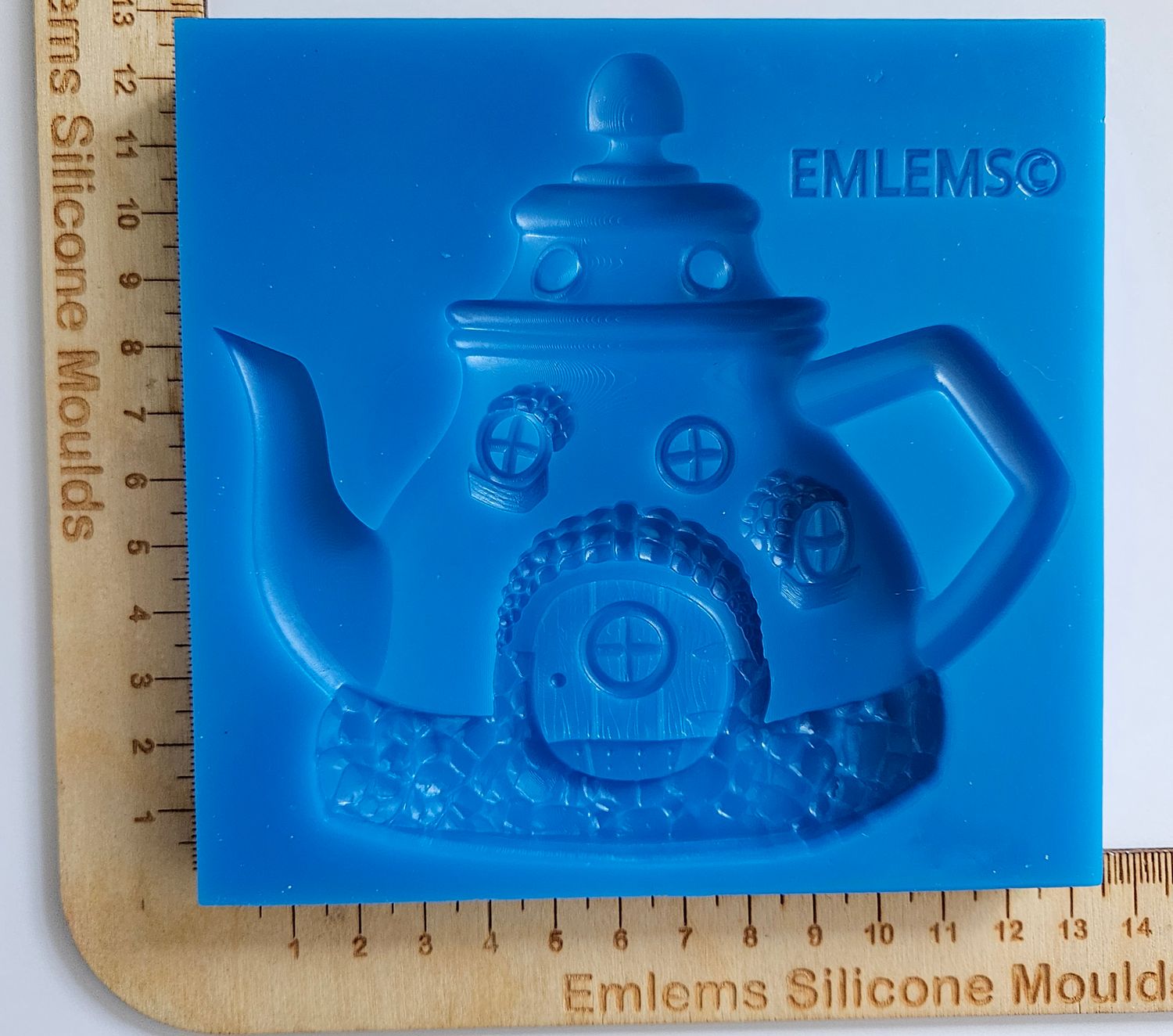 EMLEMS BRAND NEW &amp; EXCLUSIVE FAIRY TEAPOT HOUSE SILICONE MOULD