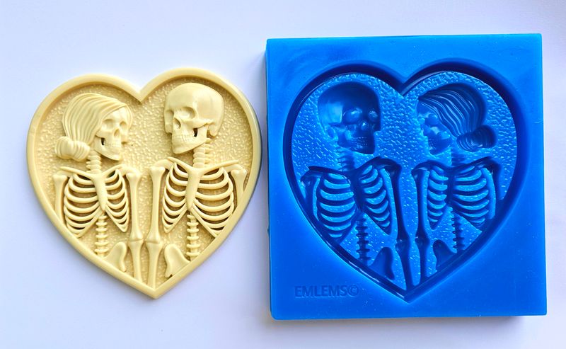 EMLEMS BRAND NEW SKELETON LOVE SILICONE MOULD