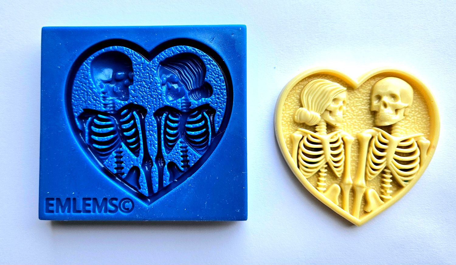 EMLEMS BRAND NEW SMALL SKELETON LOVE SILICONE MOULD