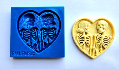 EMLEMS BRAND NEW SMALL SKELETON LOVE SILICONE MOULD