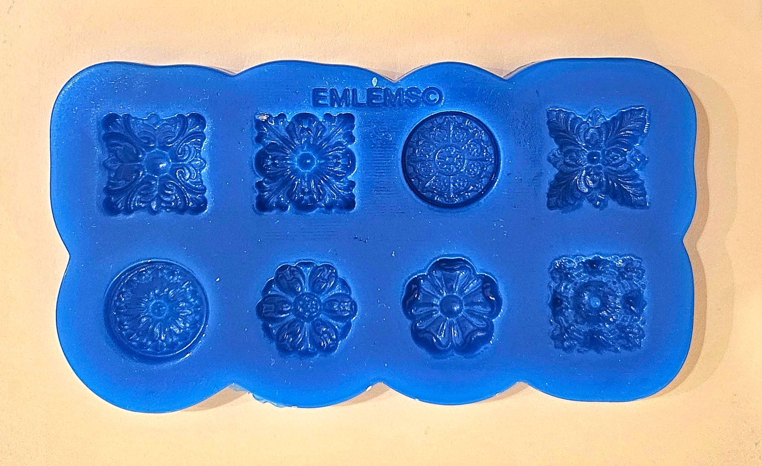 EMLEMS BRAND NEW RENAISSANCE MINI ROSETTES SILICONE MOULD