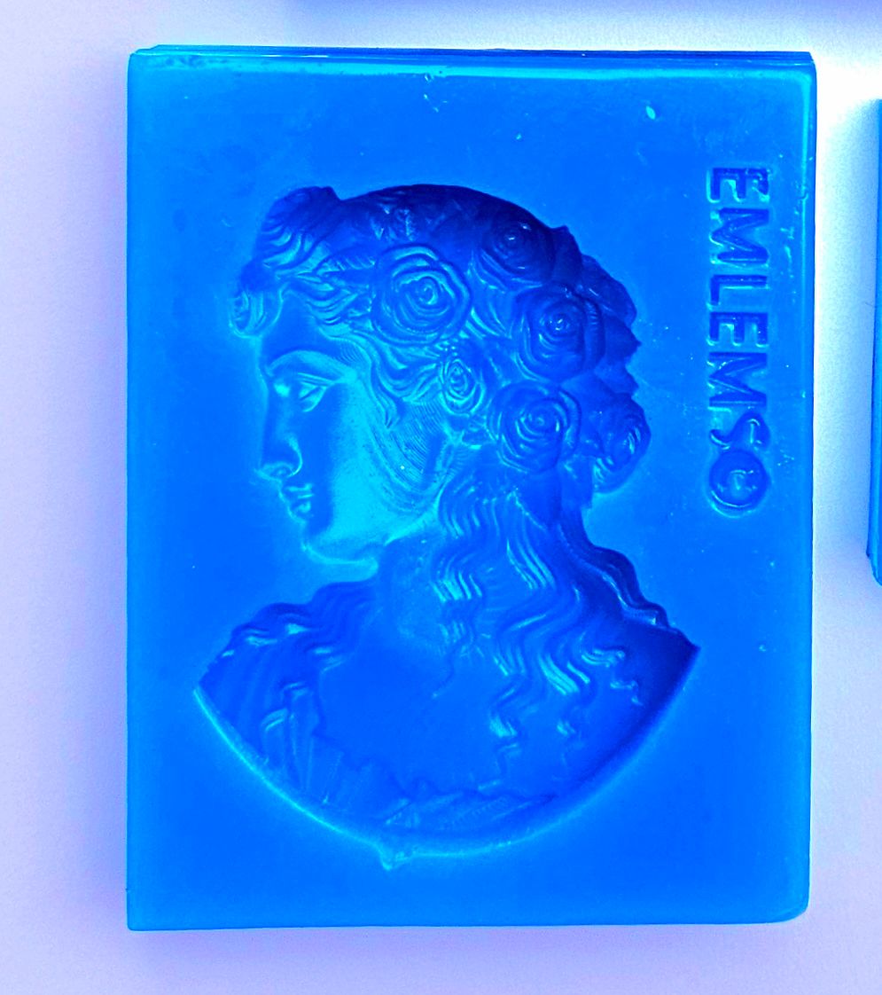 EMLEMS BRAND NEW RENAISSANCE MEDIUM GODDESS SILICONE MOULD