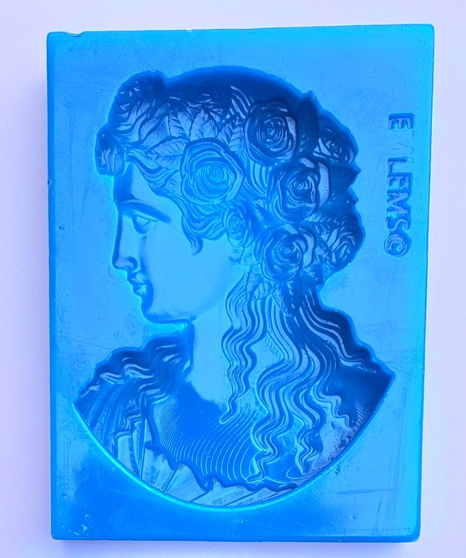 EMLEMS BRAND NEW RENAISSANCE LARGE GODDESS SILICONE MOULD