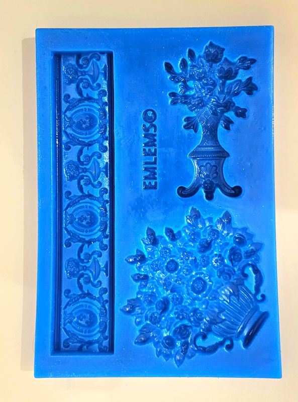 EMLEMS BRAND NEW RENAISSANCE BOUQUET SET SILICONE MOULD